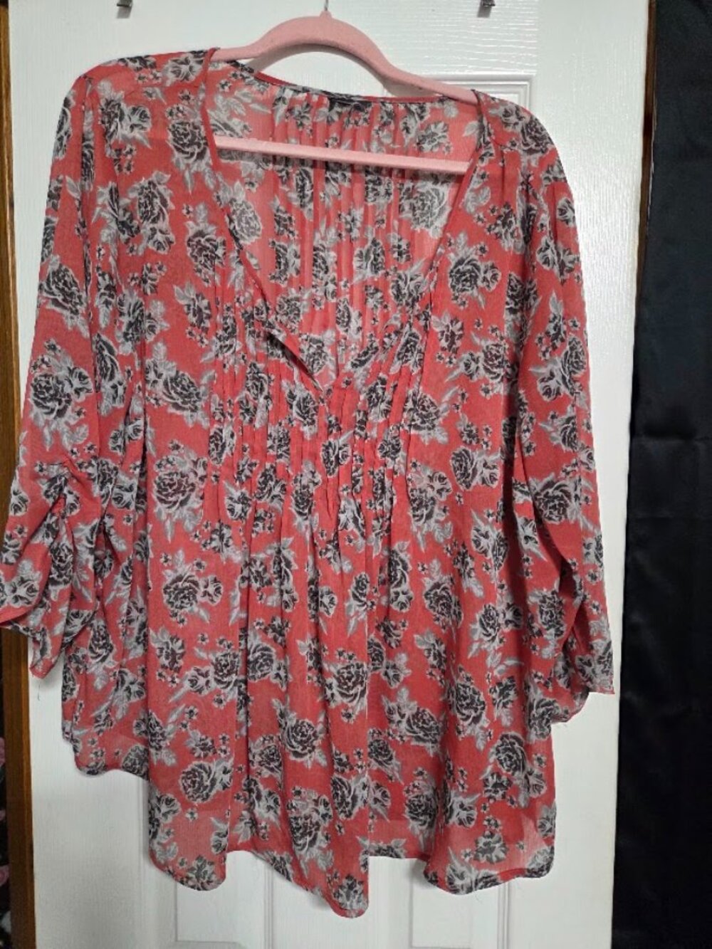 Torrid Coral Floral Sheer Pintuck Tunic Blouse Size 2 2X 18/20